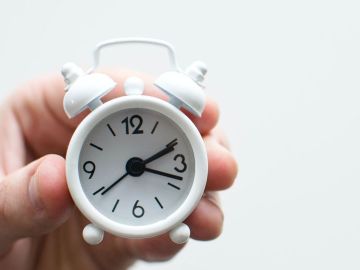 [#Heuredhiver] ❄️ Ce matin, avez-vous bien pensé à vérifier votre montre ? Nous avons gagné 1h très tôt, alors un petit check s'impose pour ne pas être à...